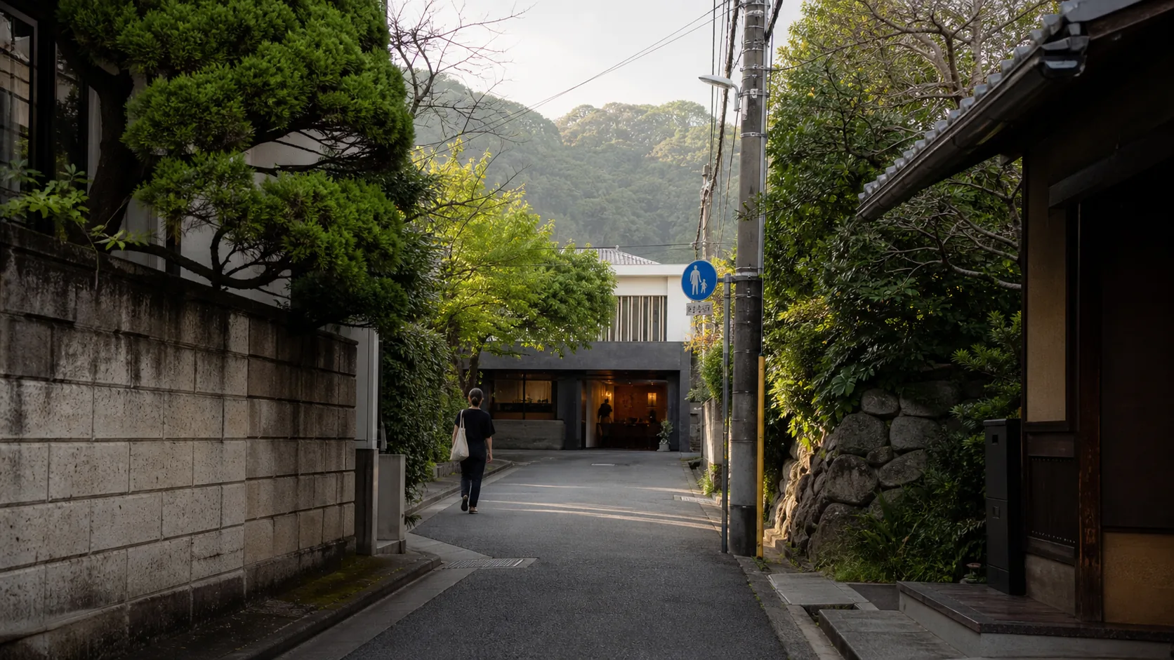 Hiro鎌倉へ続く奥鎌倉の路地